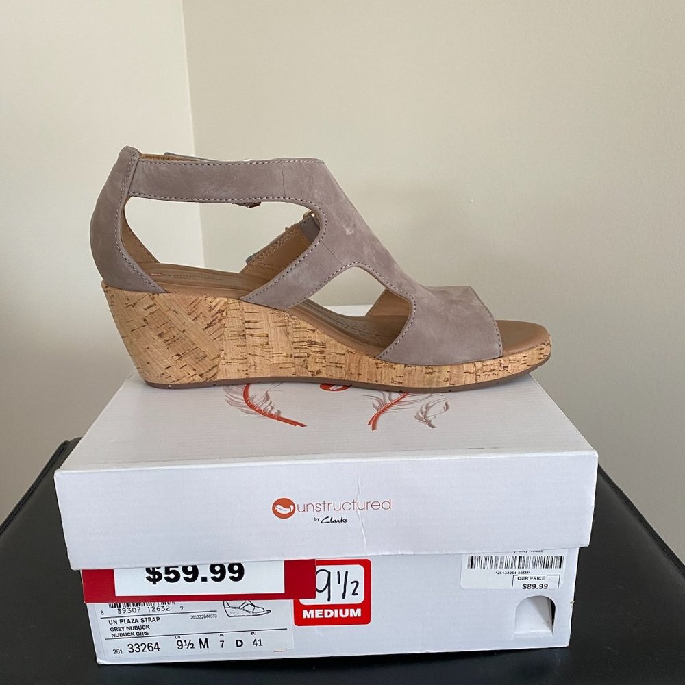 Clarks Un Plaza Strap Sandals, not worn, size 9.5, medium, grey nubuck